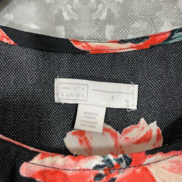 14th & Union Black & Pink Floral Sleeveless Blouse - Size 8 - Shoulder Tie Top - Picture 5 of 7